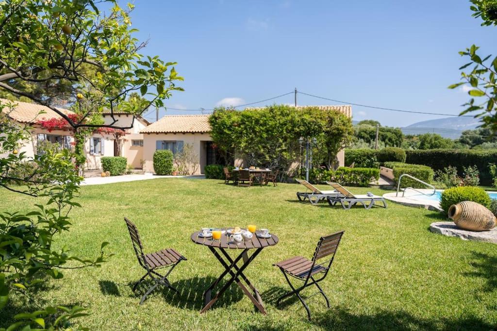 ספרטיה Villa Loukia מראה חיצוני תמונה