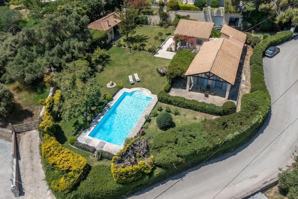 ספרטיה Villa Loukia מראה חיצוני תמונה