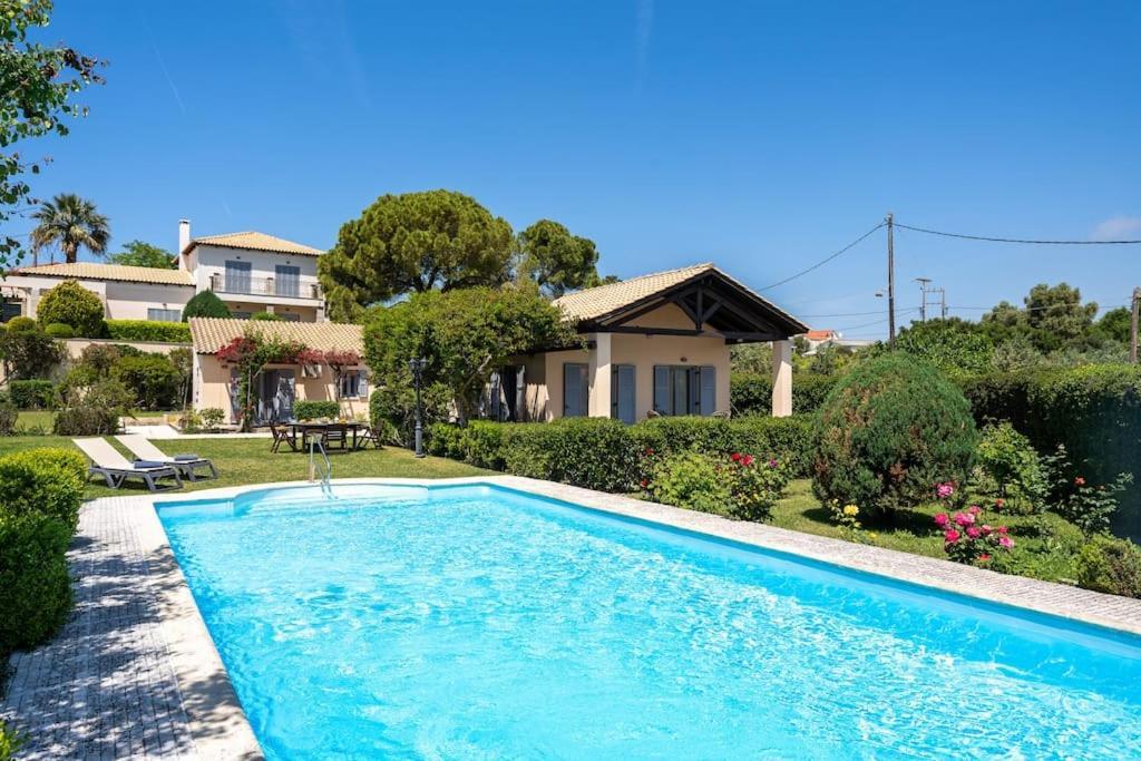 ספרטיה Villa Loukia מראה חיצוני תמונה