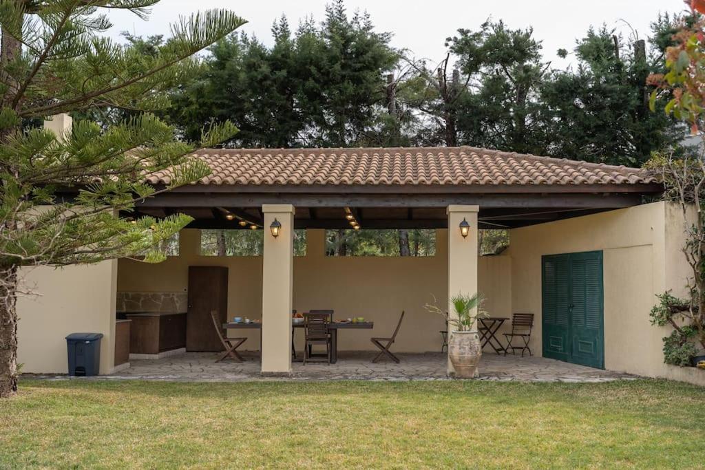 ספרטיה Villa Loukia מראה חיצוני תמונה