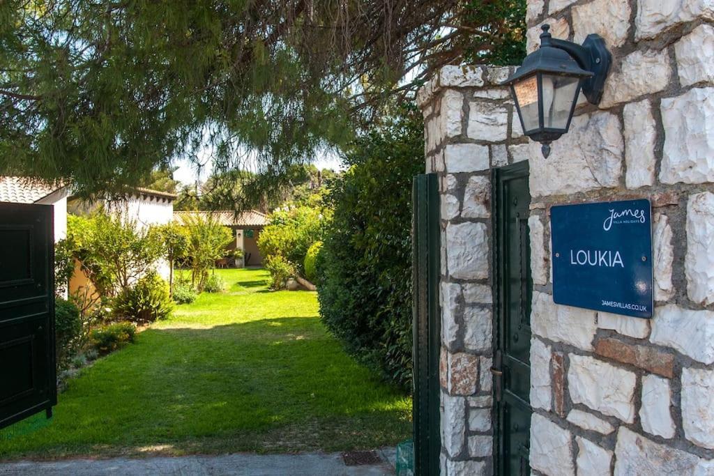 ספרטיה Villa Loukia מראה חיצוני תמונה