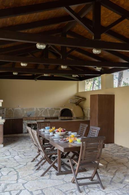 ספרטיה Villa Loukia מראה חיצוני תמונה